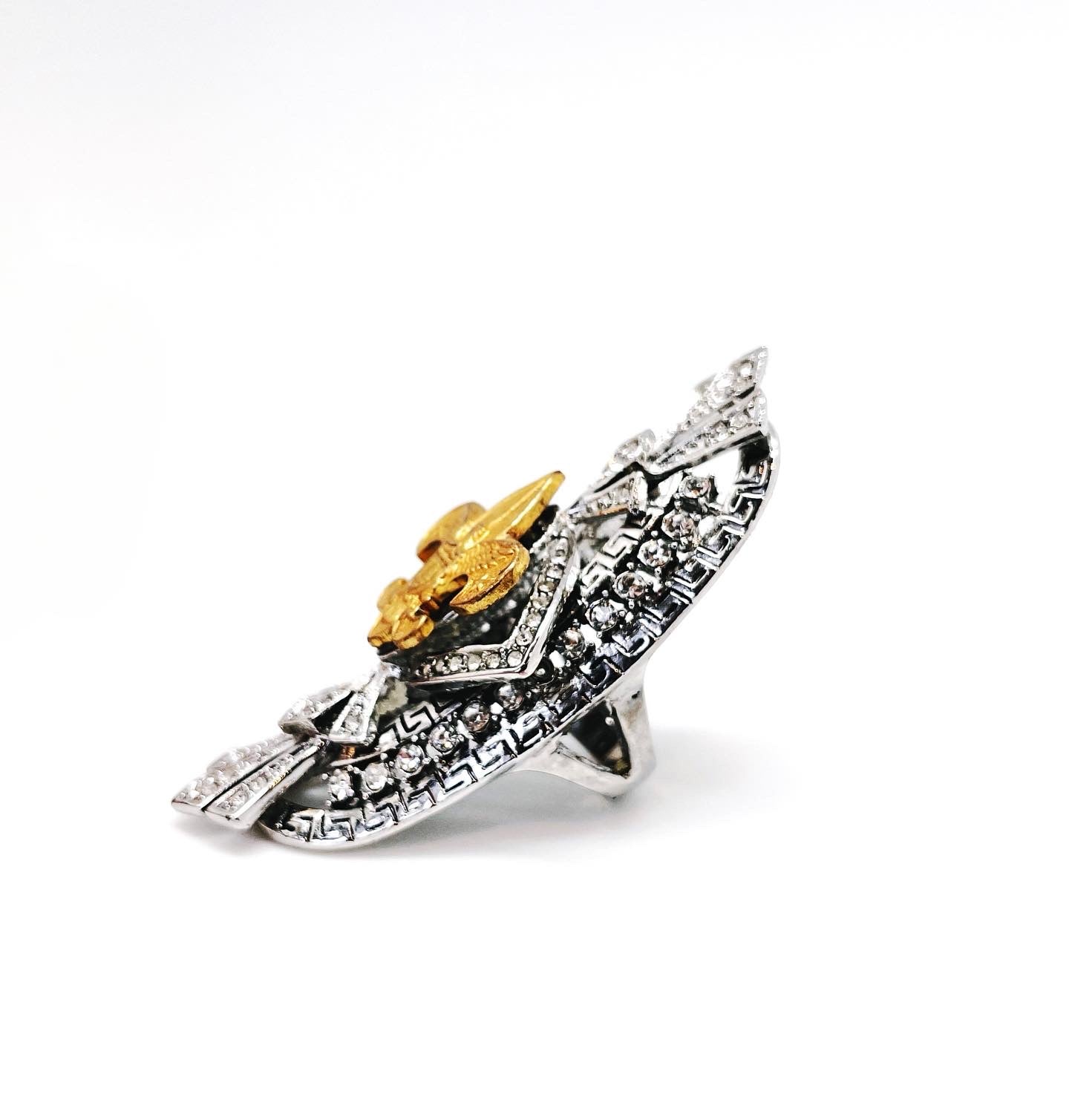 LEGEND RING
