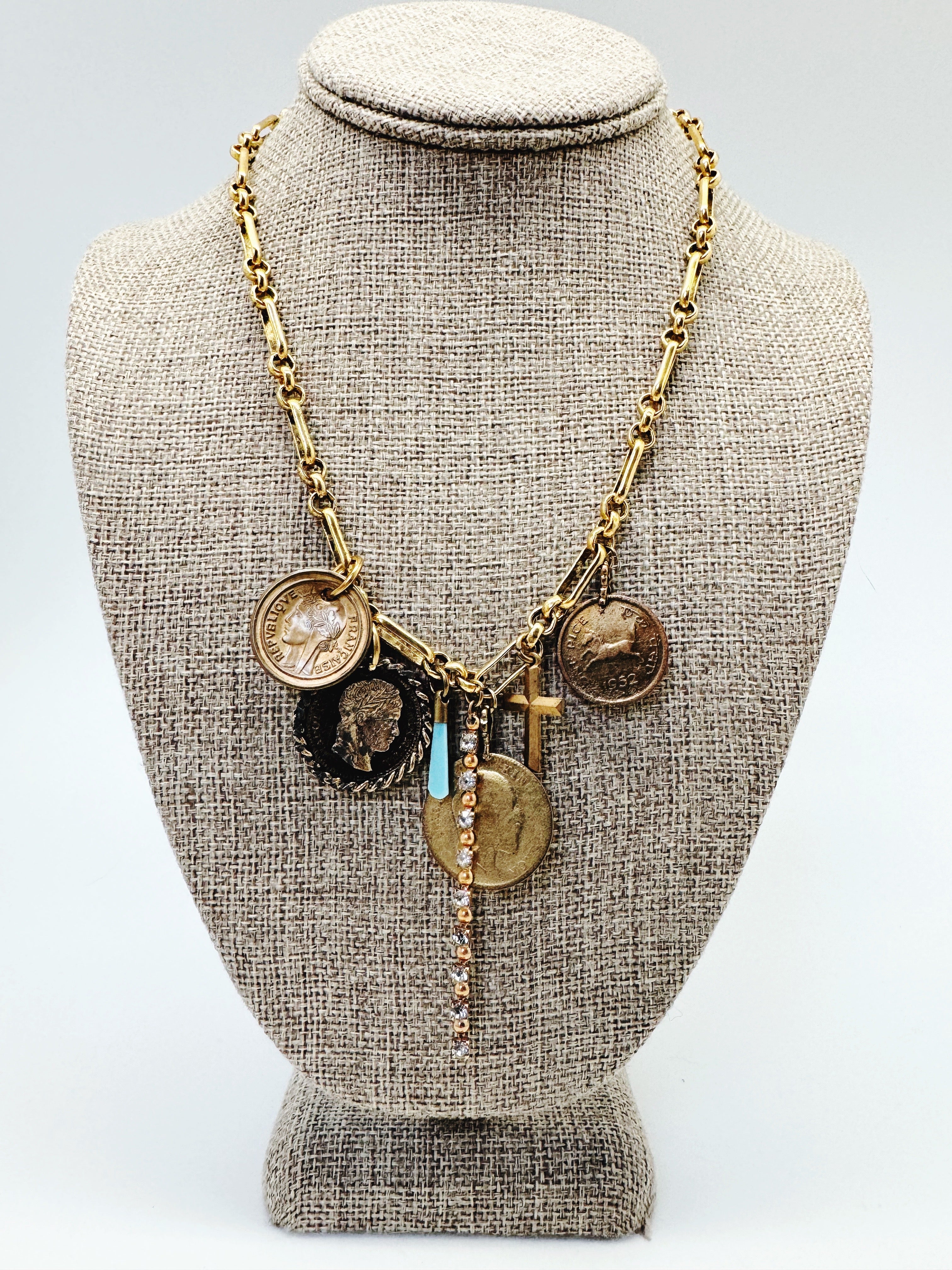 LUCY NECKLACE