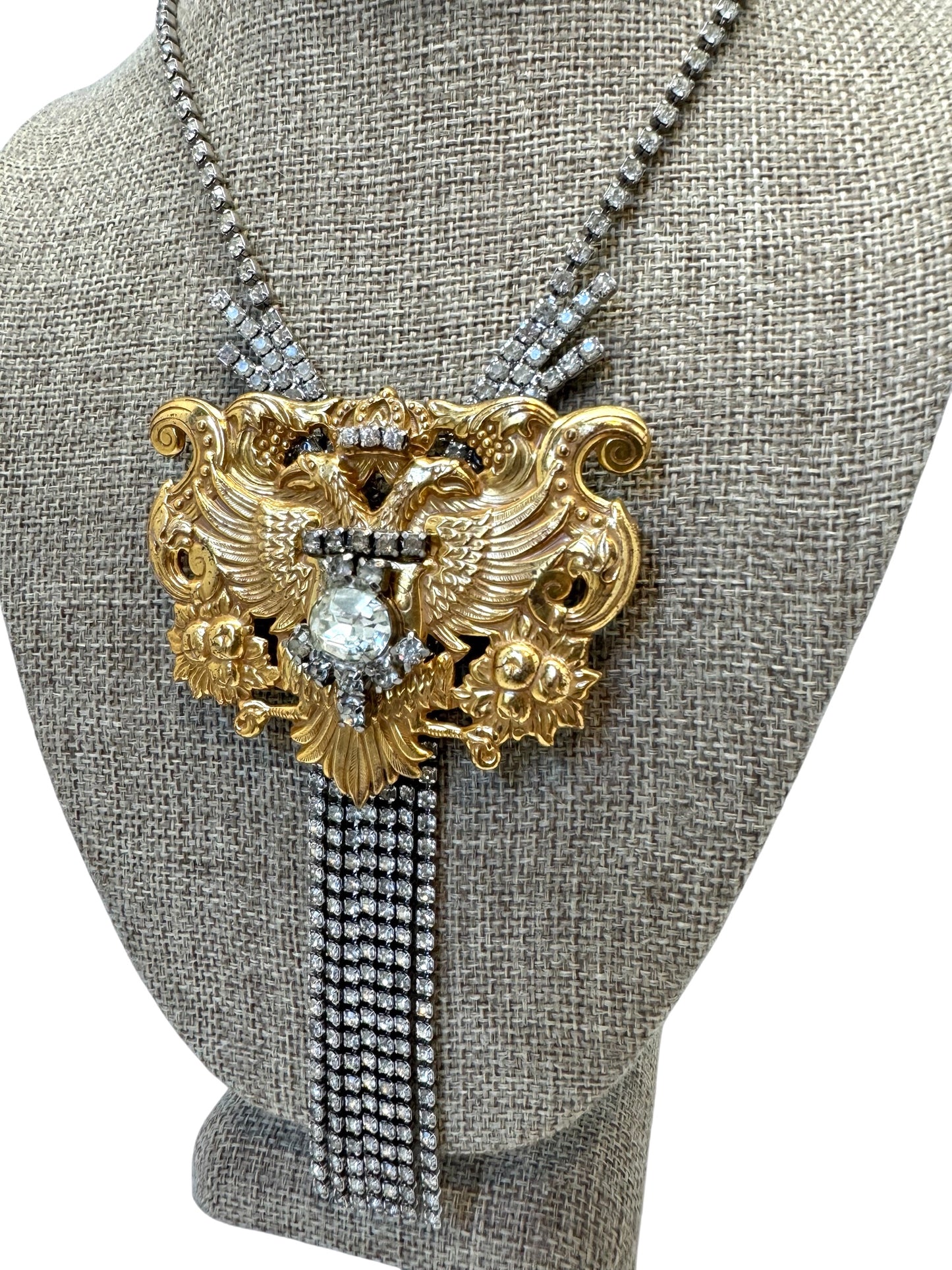 LUNA NECKLACE