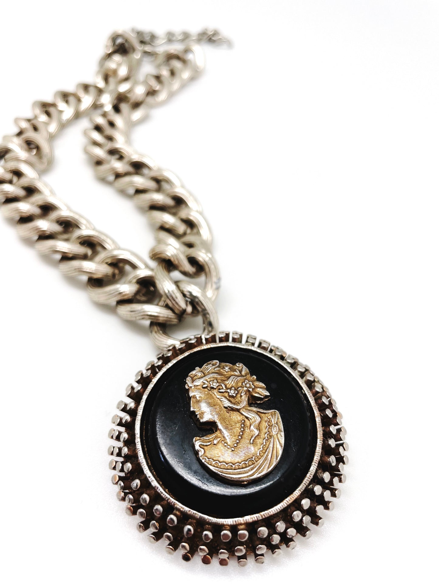 NADIA NECKLACE