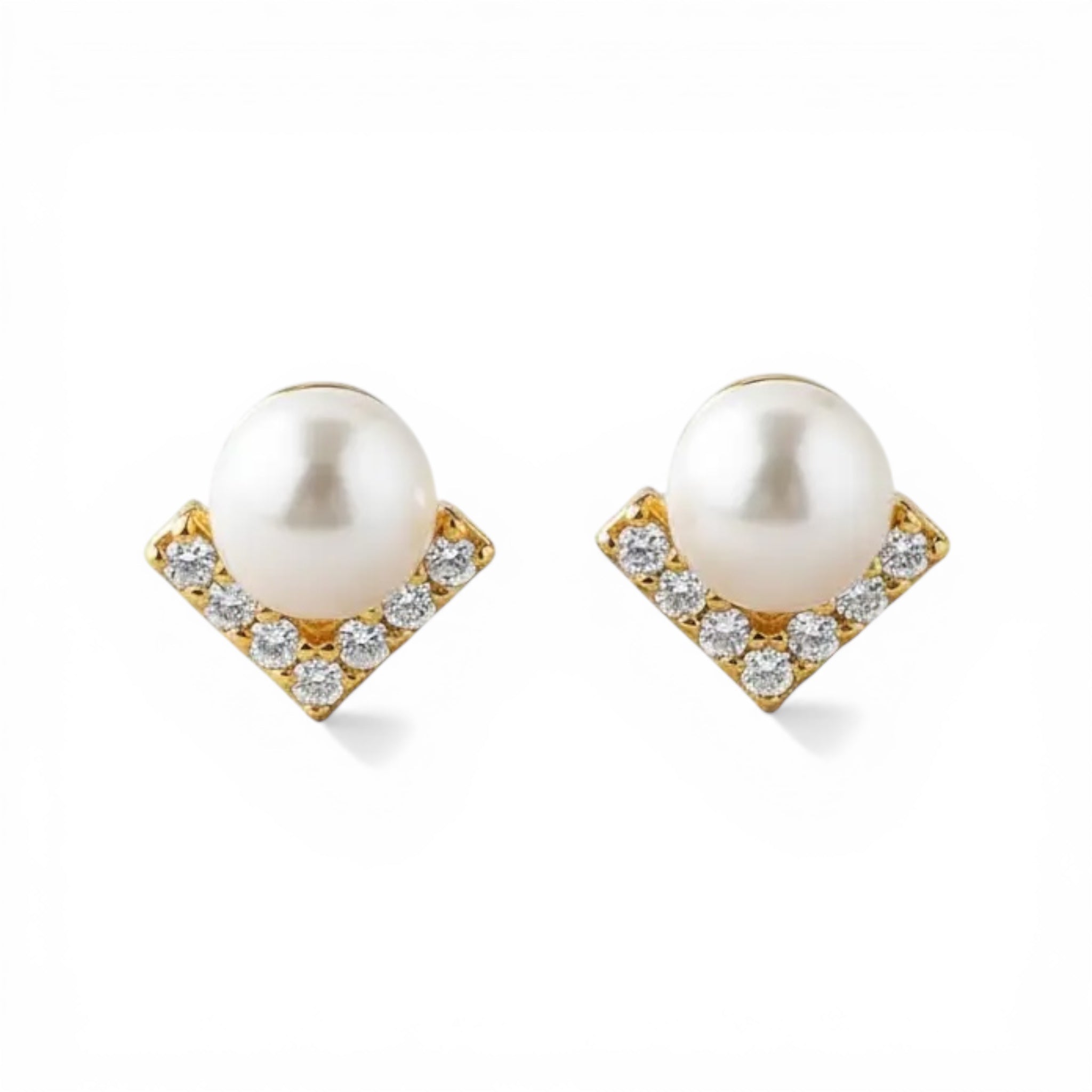 SAYLOR PEARL STUDS