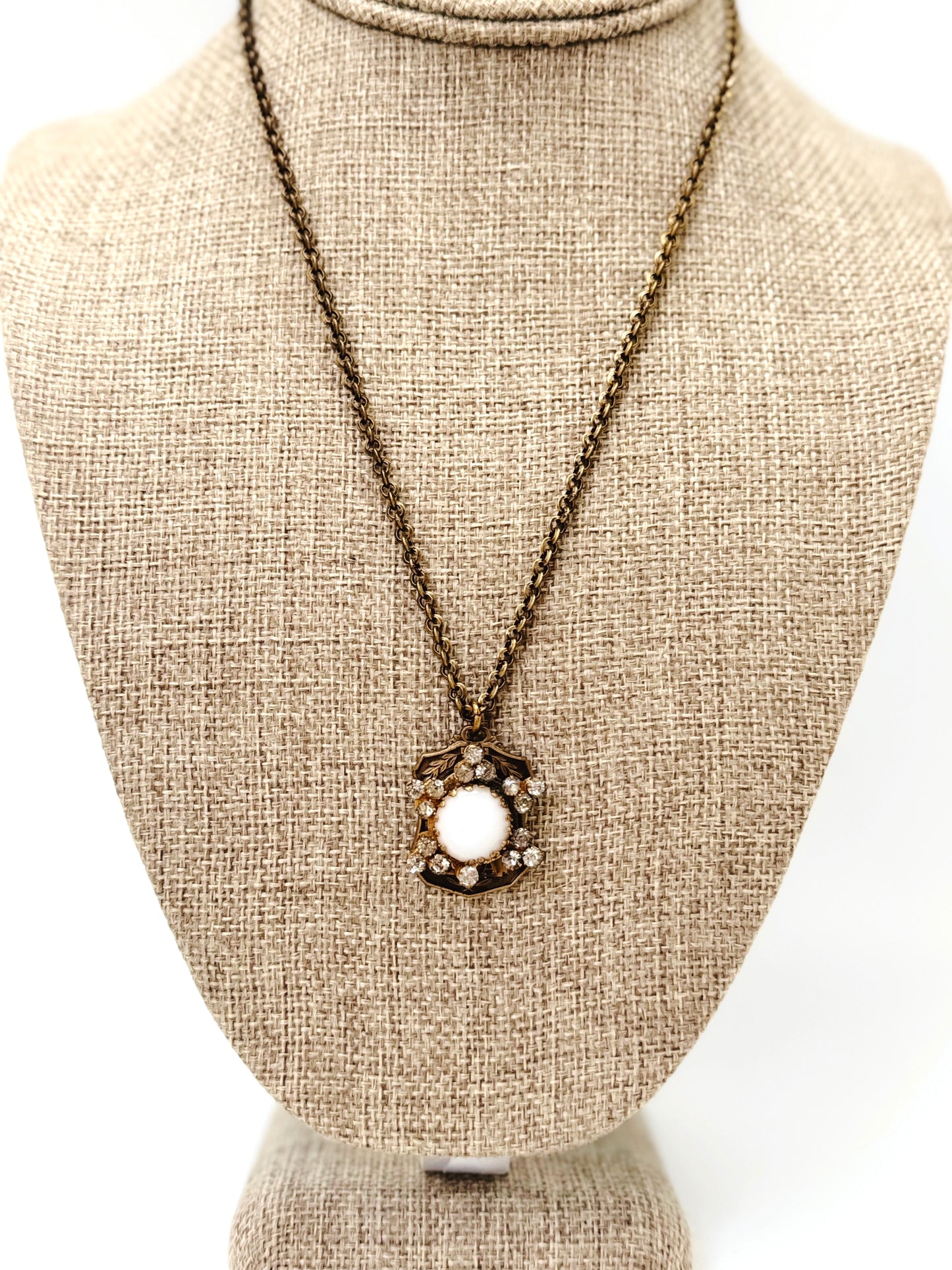 SNOW STAR NECKLACE