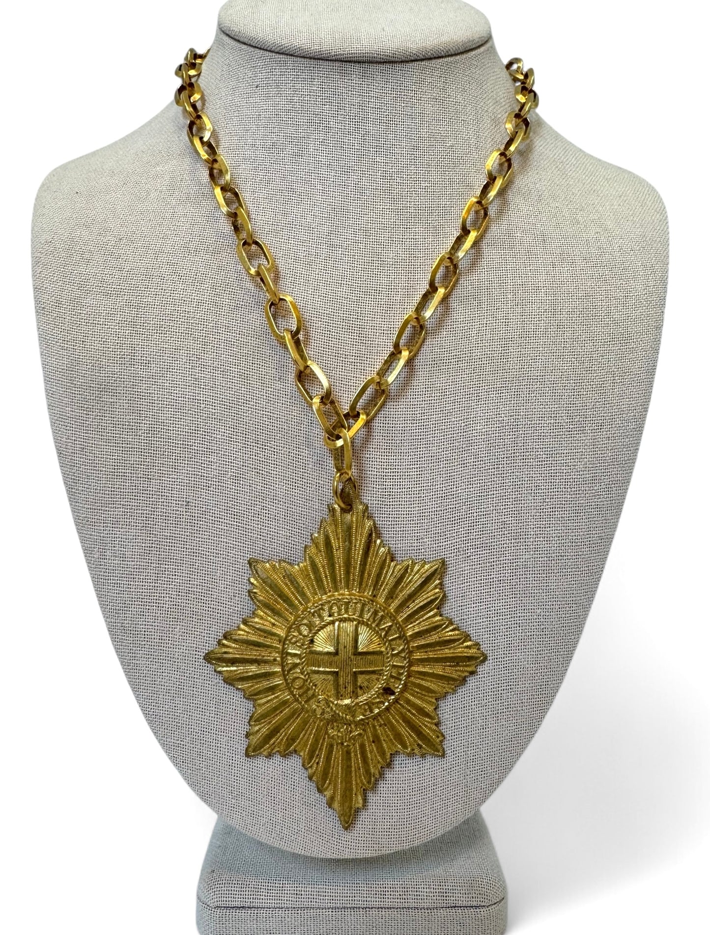 SOVEREIGN GRACE NECKLACE