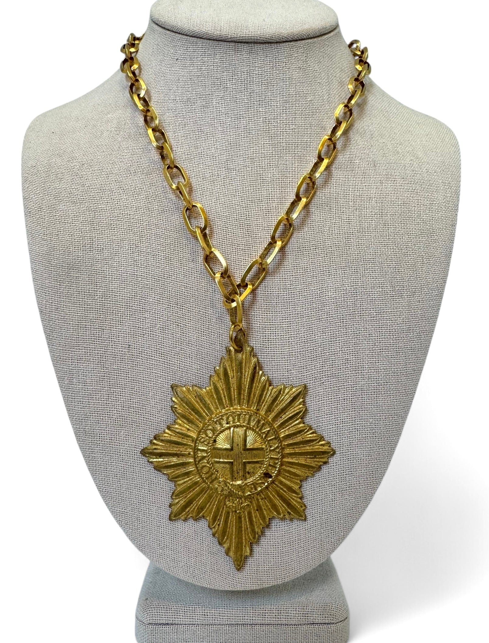 SOVEREIGN GRACE NECKLACE
