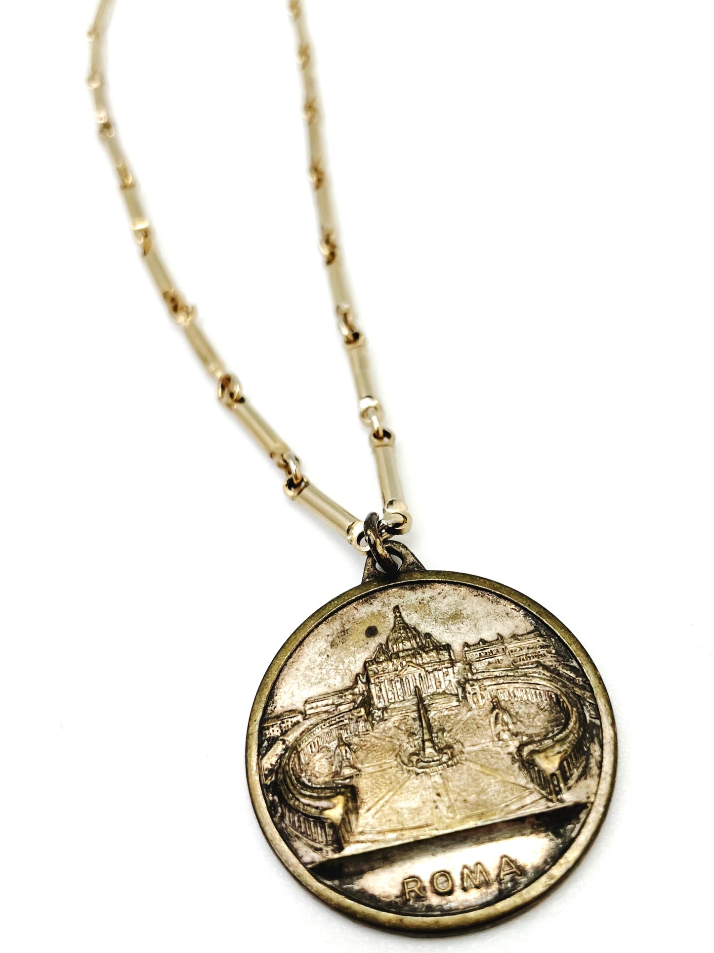 ROME NECKLACE