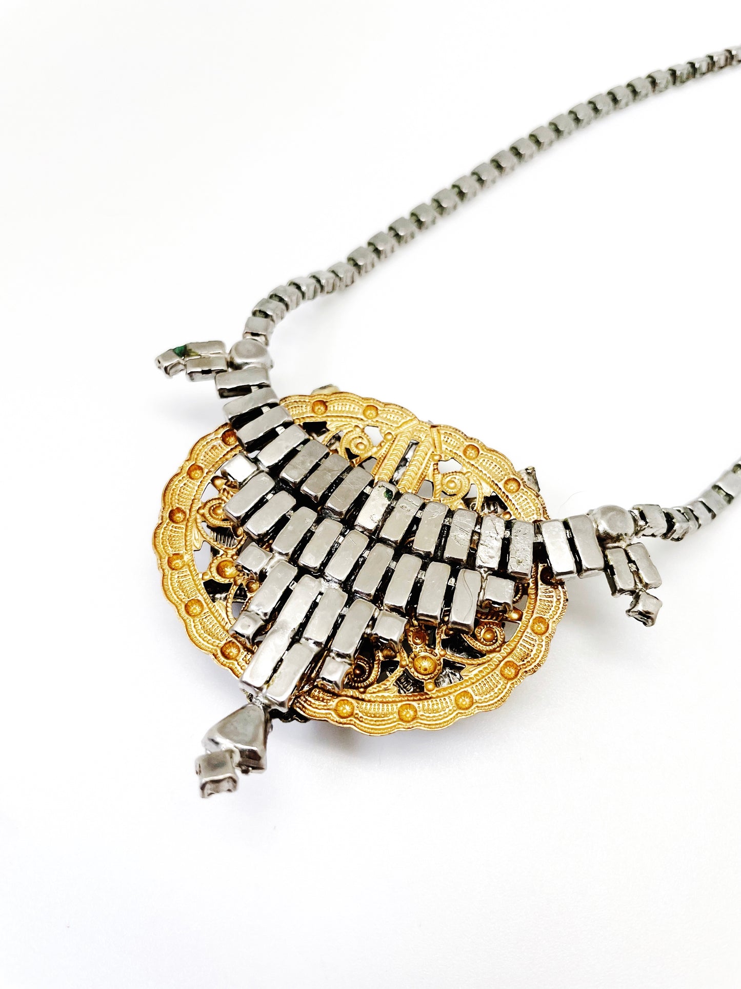 JESSIE NECKLACE