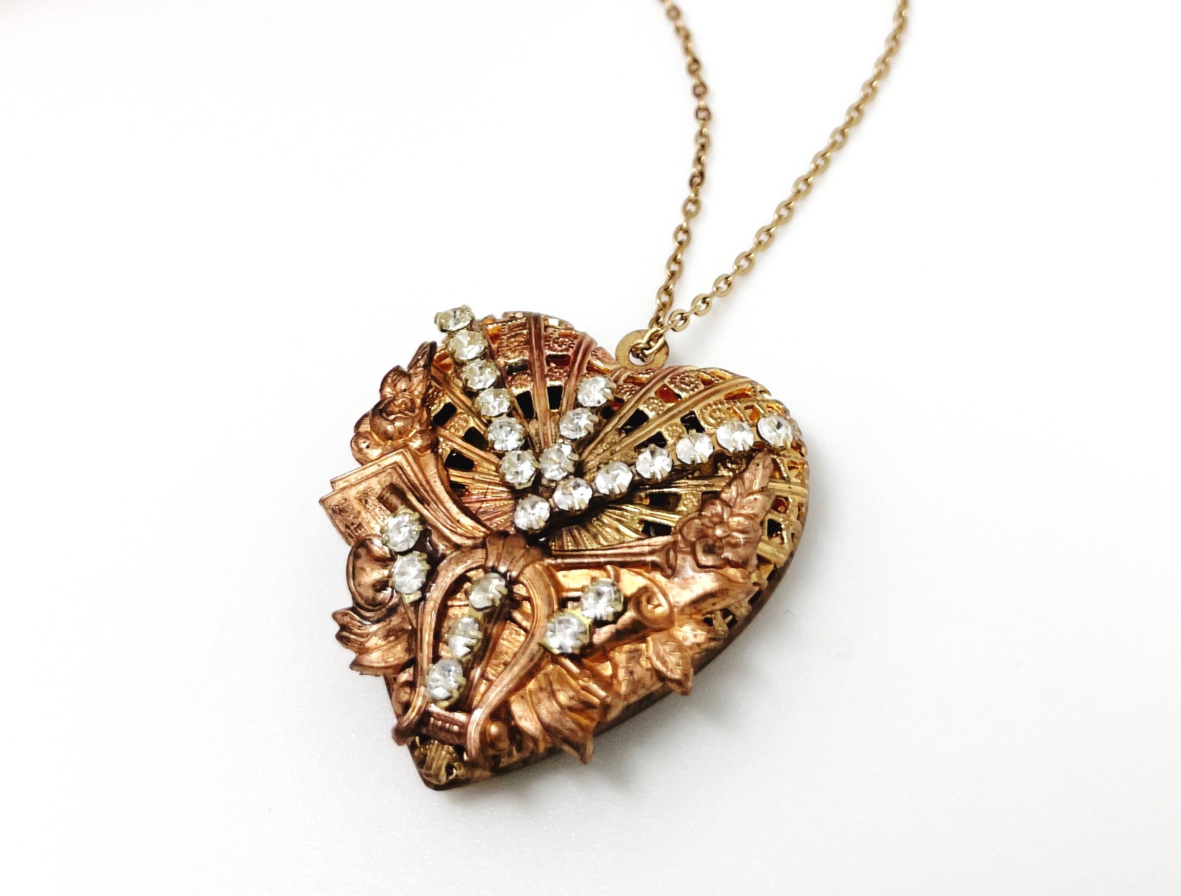 KEEPSAKE NECKLACE