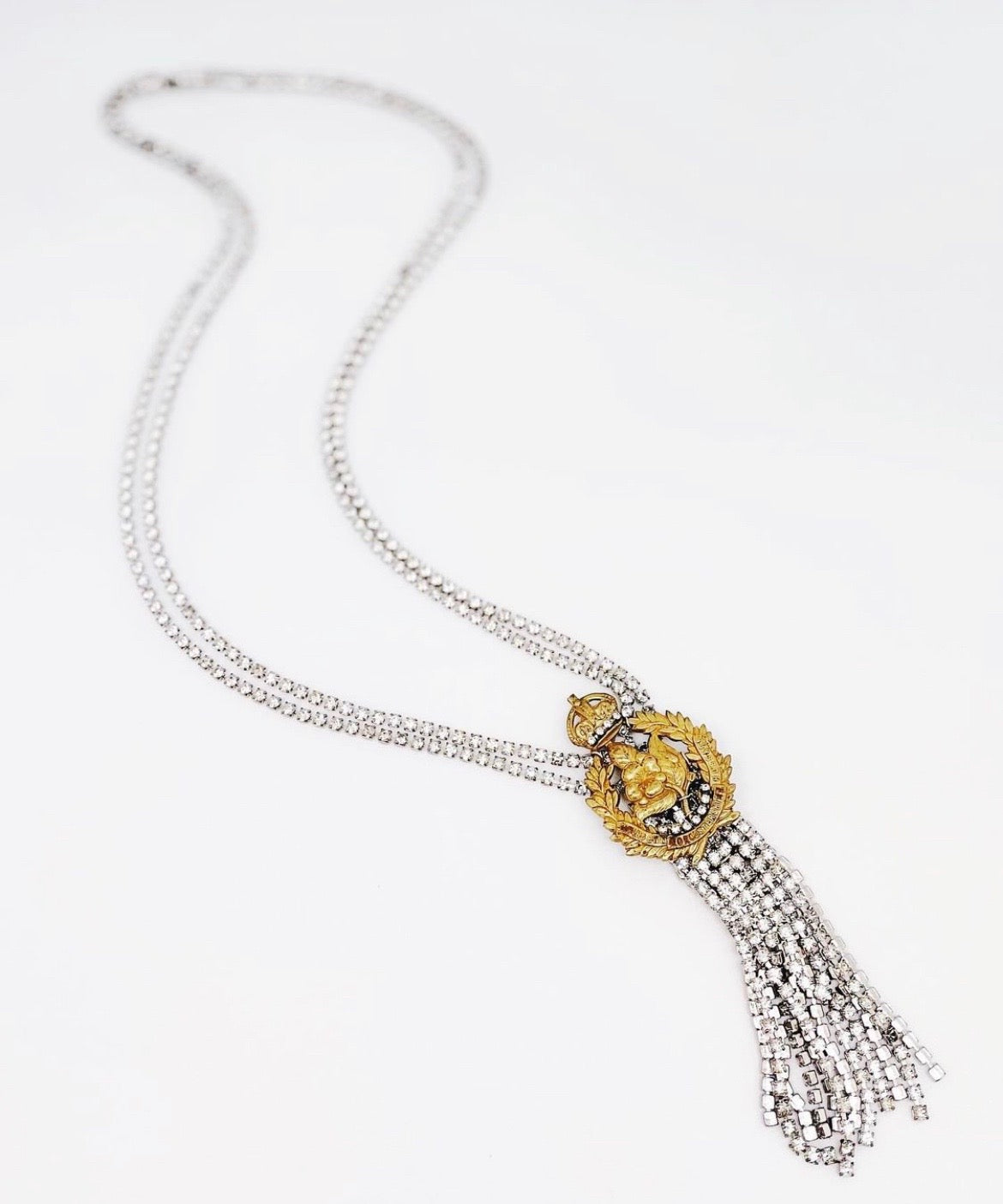 QUEEN'S COURT NECKLACE