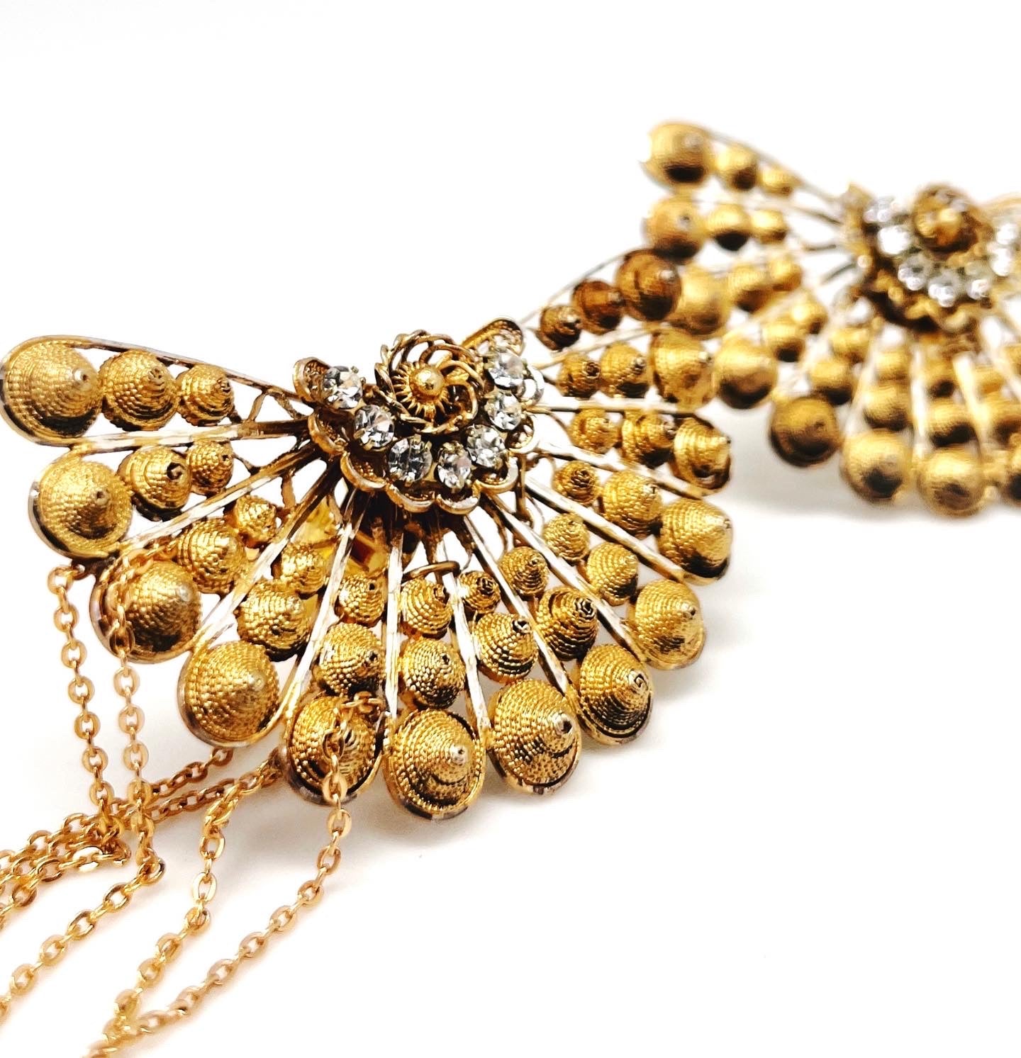 WHITE HOUSE EARRINGS