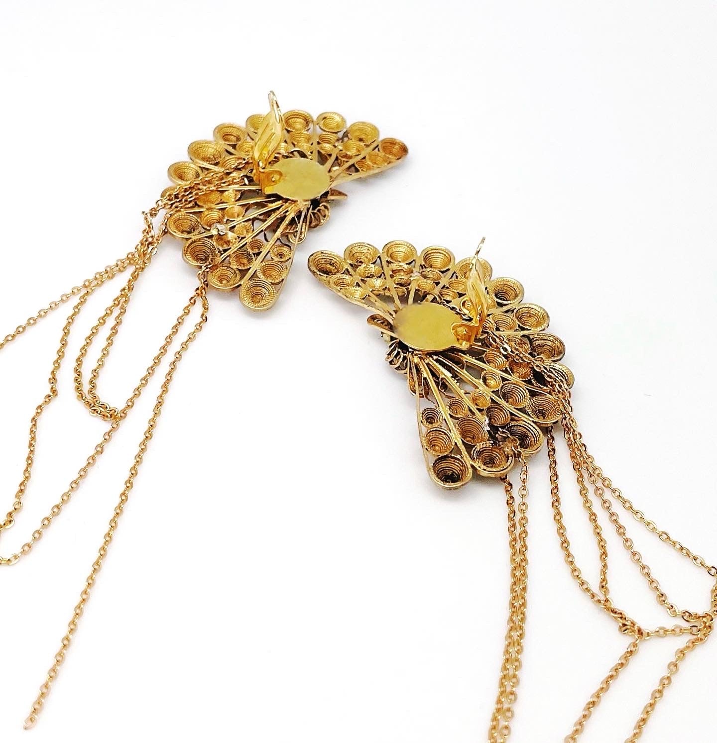 WHITE HOUSE EARRINGS