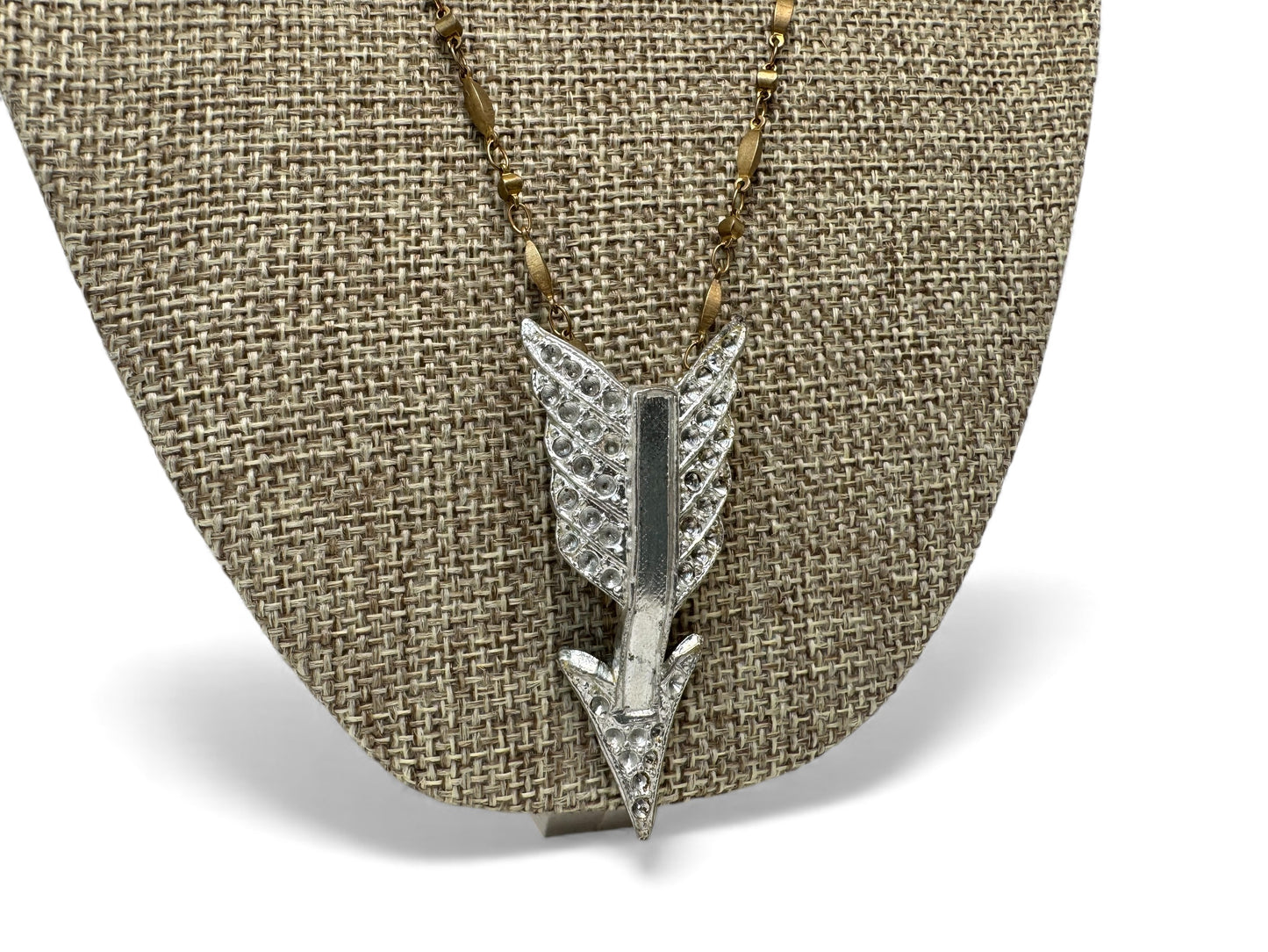 ASTRID ARROW NECKLACE