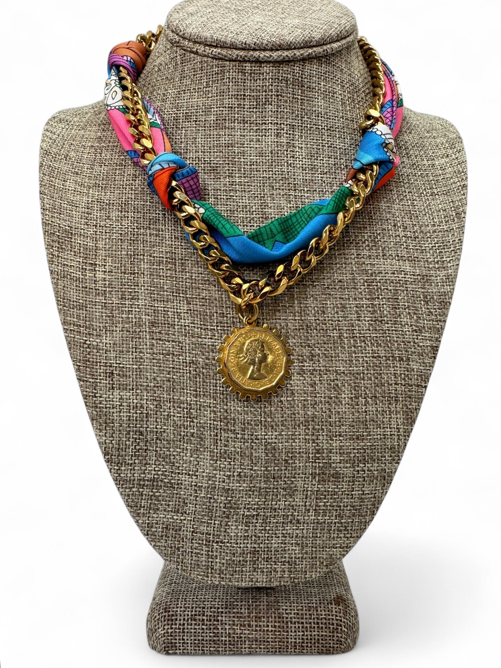 LORELAI NECKLACE