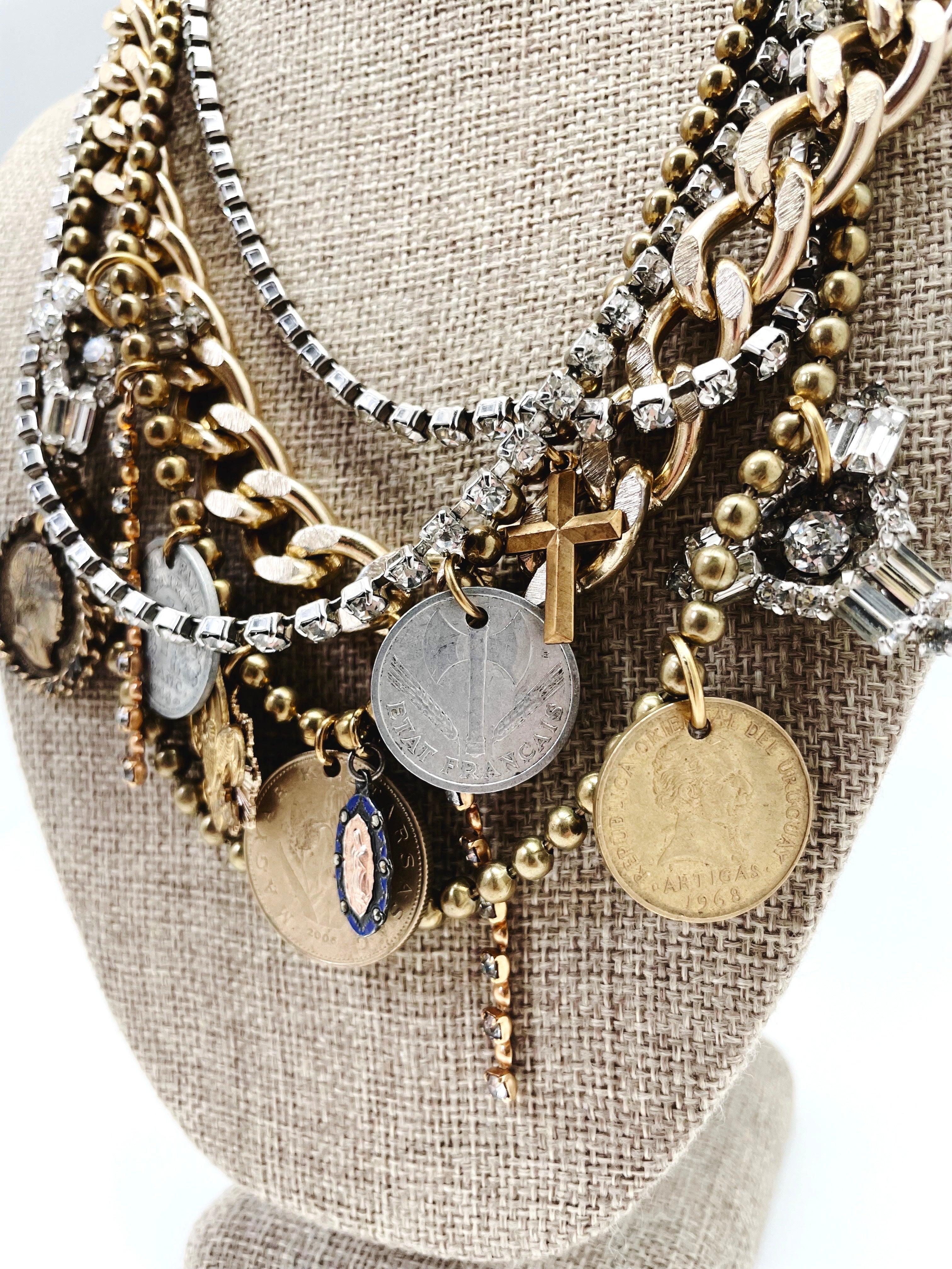 LOVELY NECKLACE