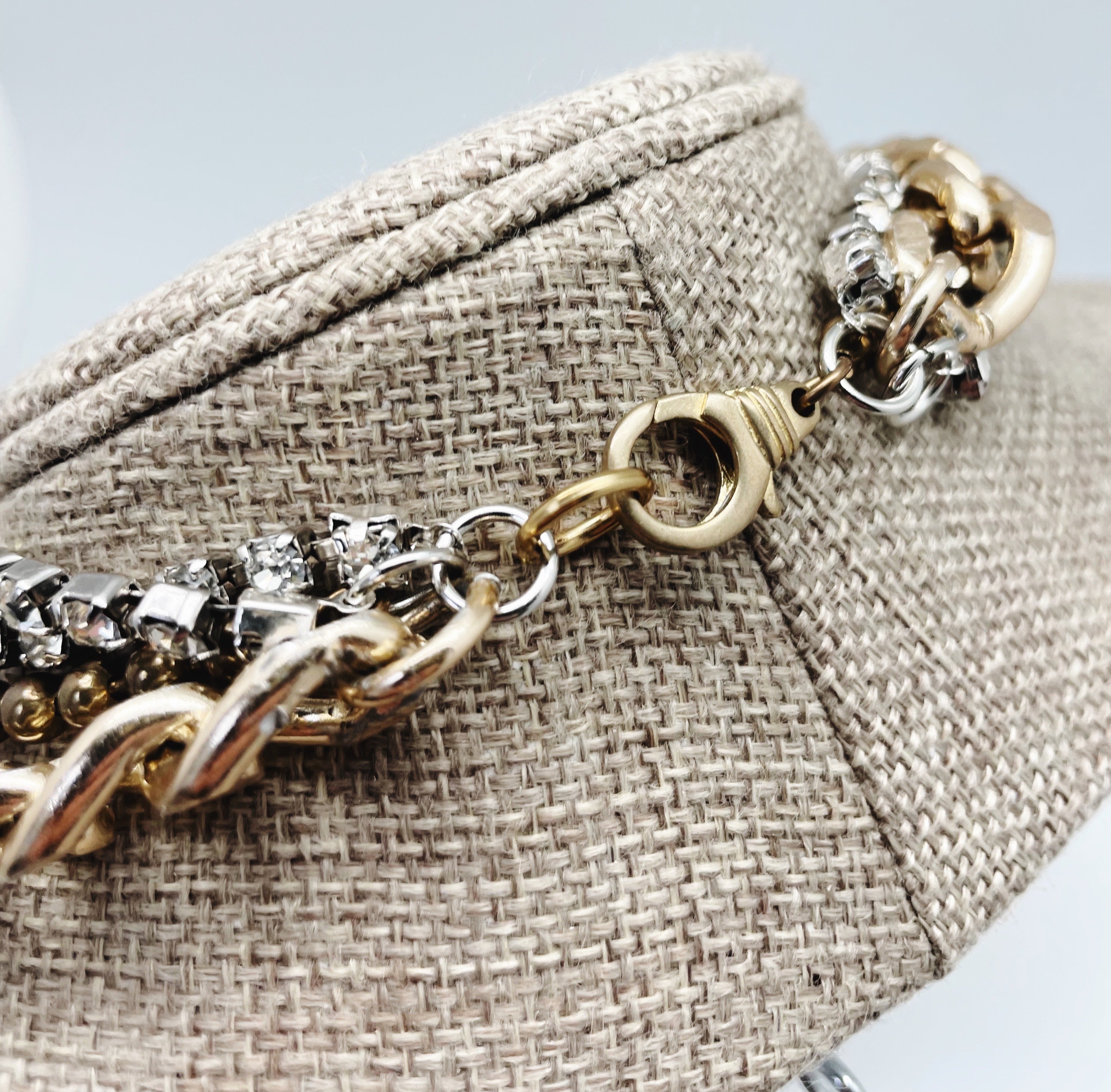 LOVELY NECKLACE