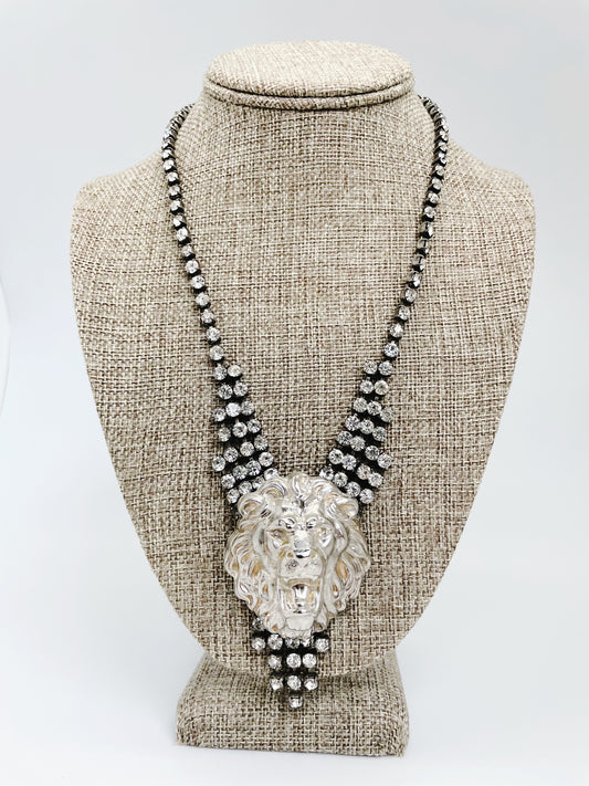 NOELLE NECKLACE