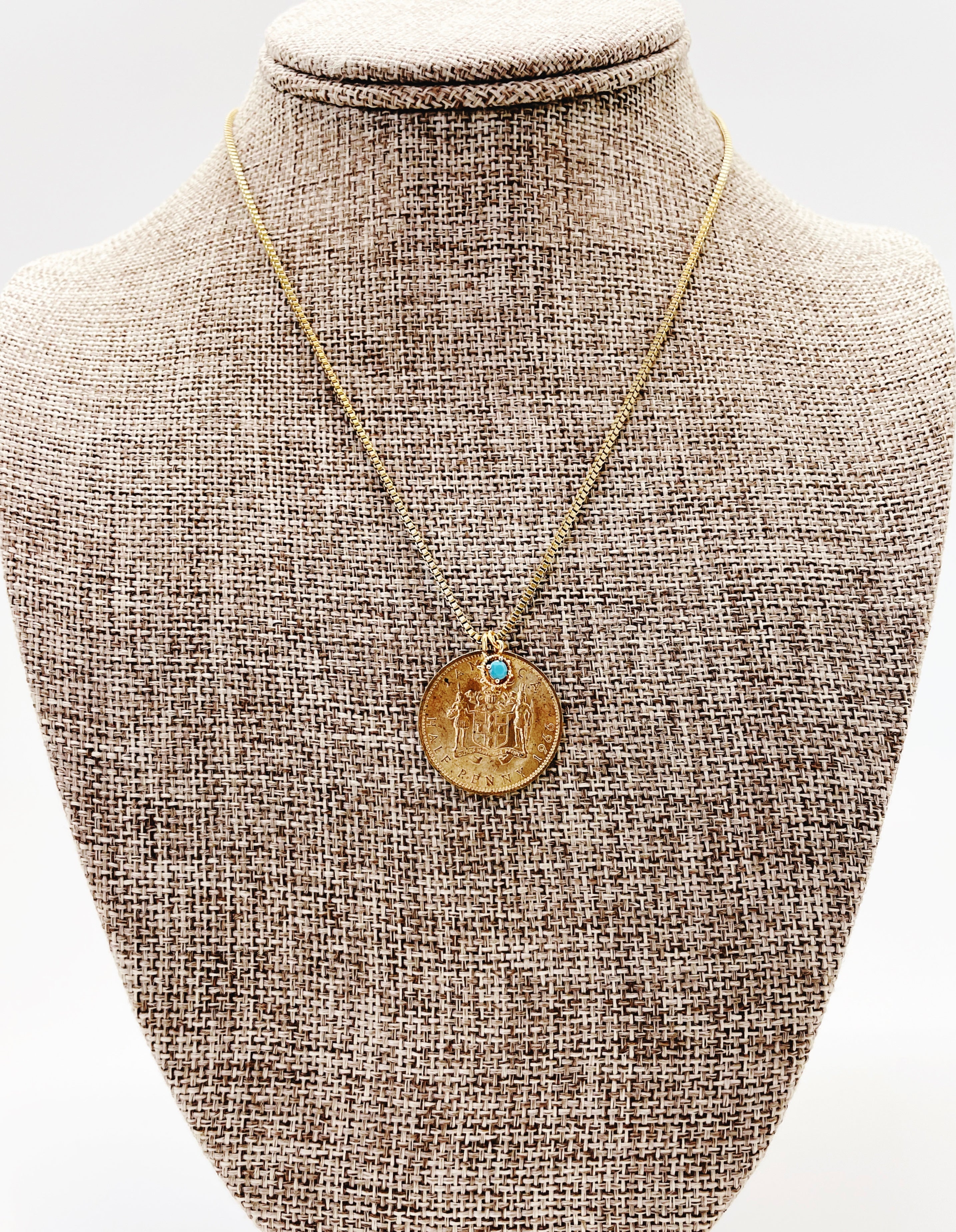 BLUE QUEEN NECKLACE